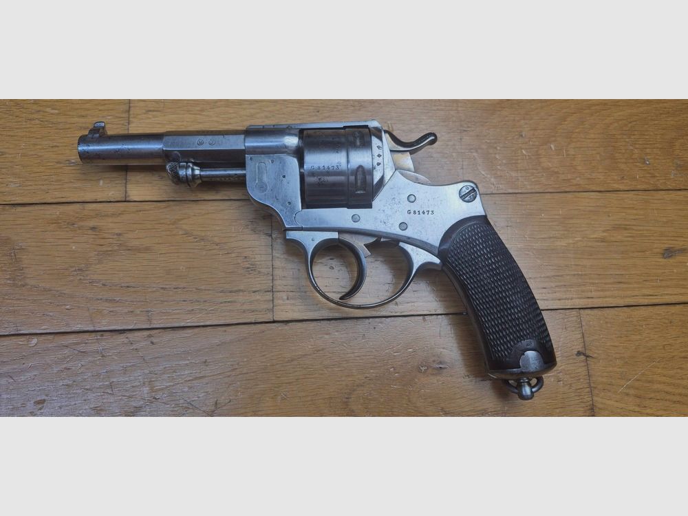 Guter regulärer Revolver Modell 1873 – Kaliber 11mm73 – vollständig monomatrikuliert – Noch mit strohgelb – MAS 1878 – Gute Mechanik, schöner Lauf und schöne Kammern – BE, Bild 1 von 19