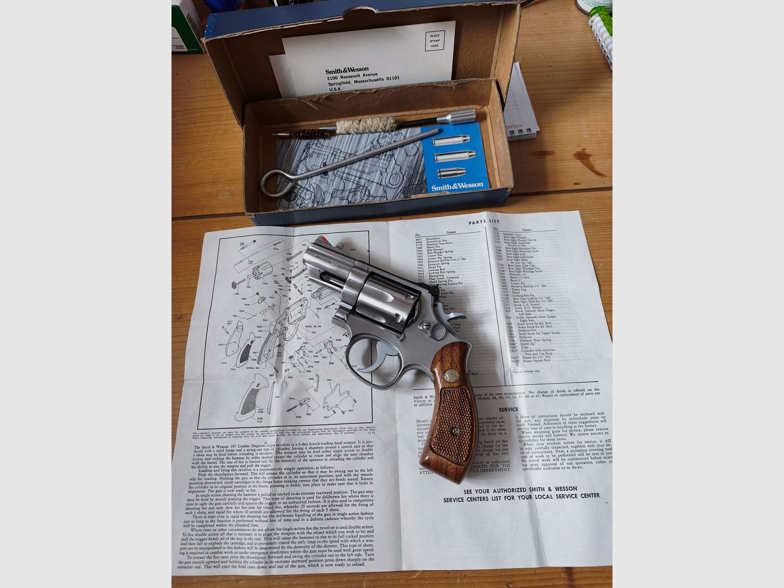 Smith & Wesson .357 COMBAT Magnum Edelstahl Revolver, Modell Nr. 66