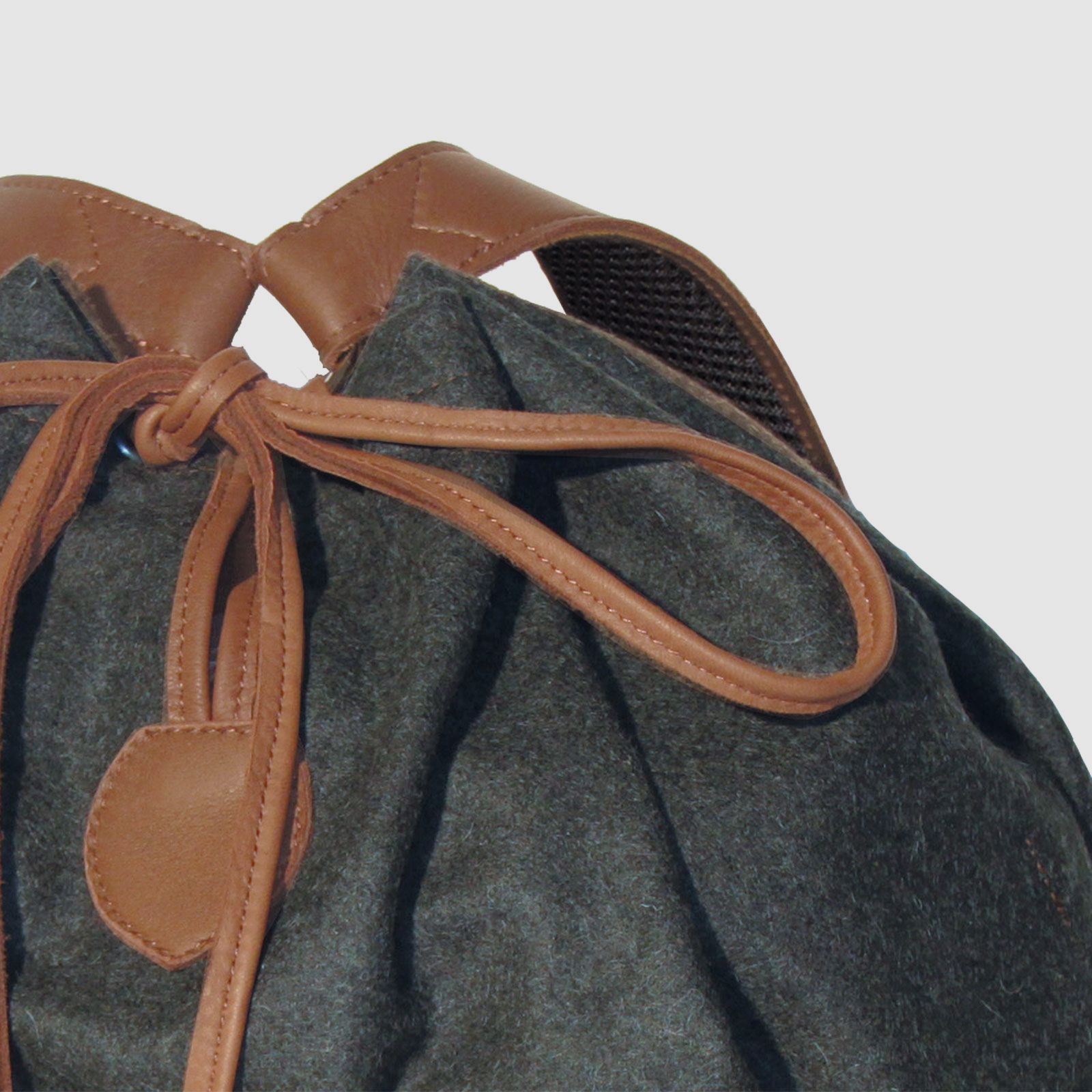 AKAH Mountain Backpack Loden/Elk Leather, image 2 of 4