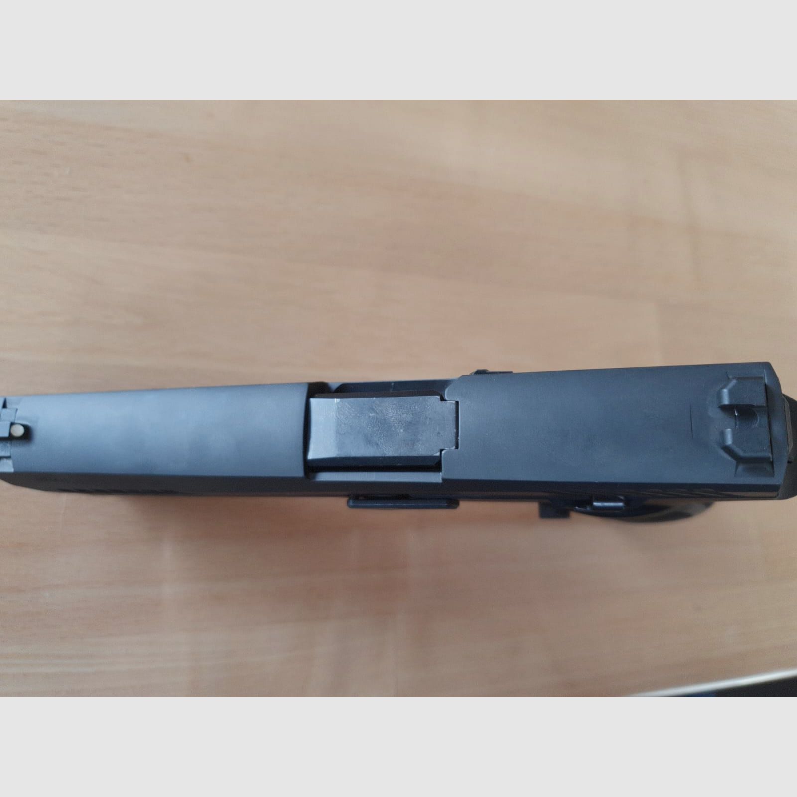 Sig Sauer P320 9mm Fullsize con valigetta in buone condizioni