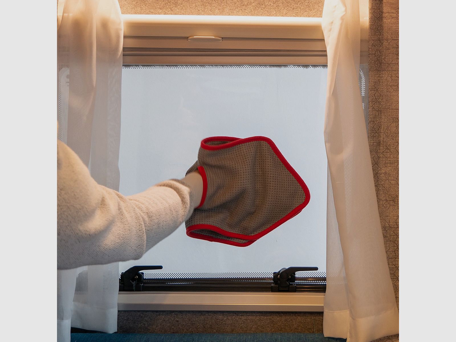 Microfiber Cloth Grip Cut Waffle, image 5 of 6