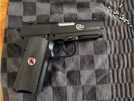 Colt Defender CO2-pistool