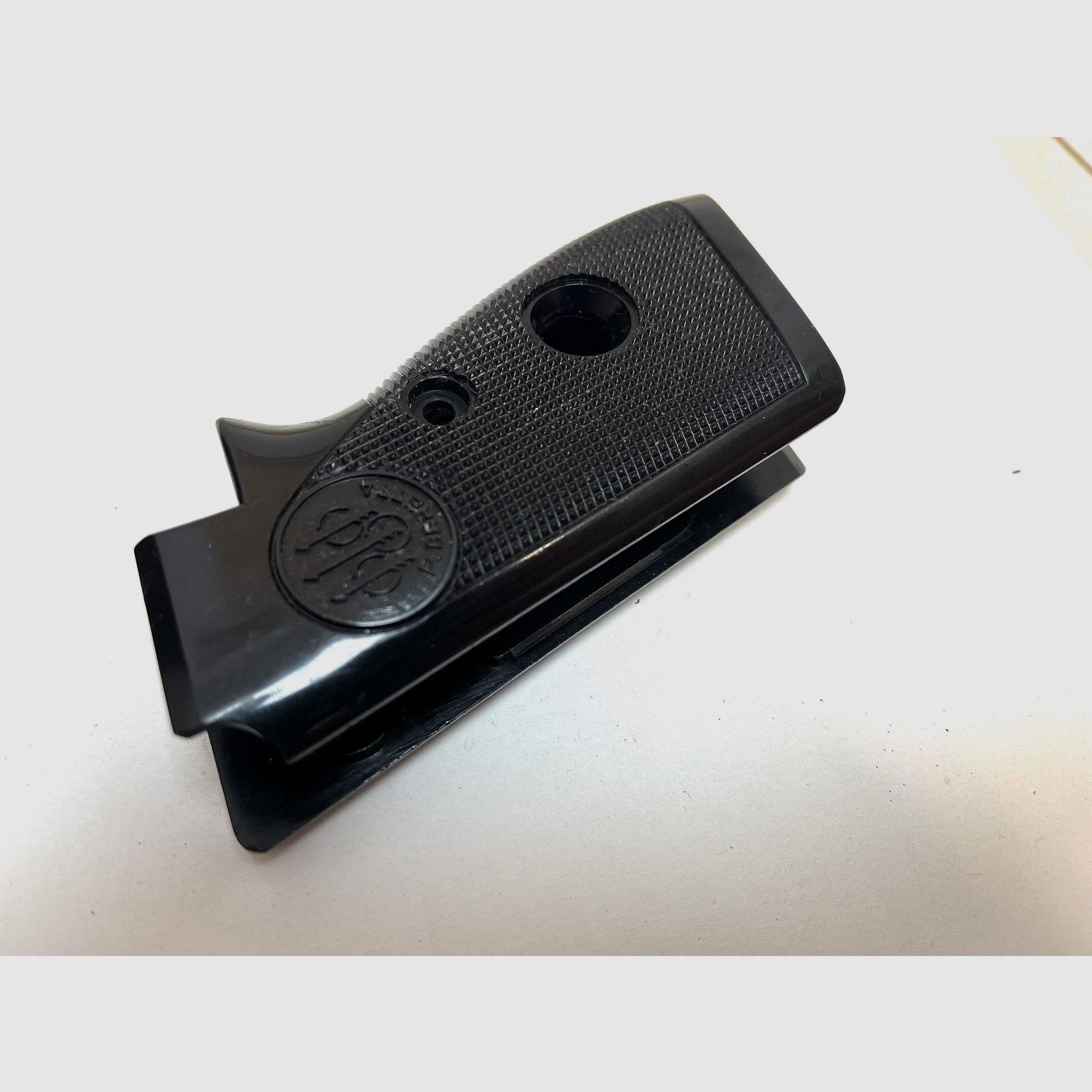 ••• Beretta Mod. 70 Griffschalen - Kunststoff •••