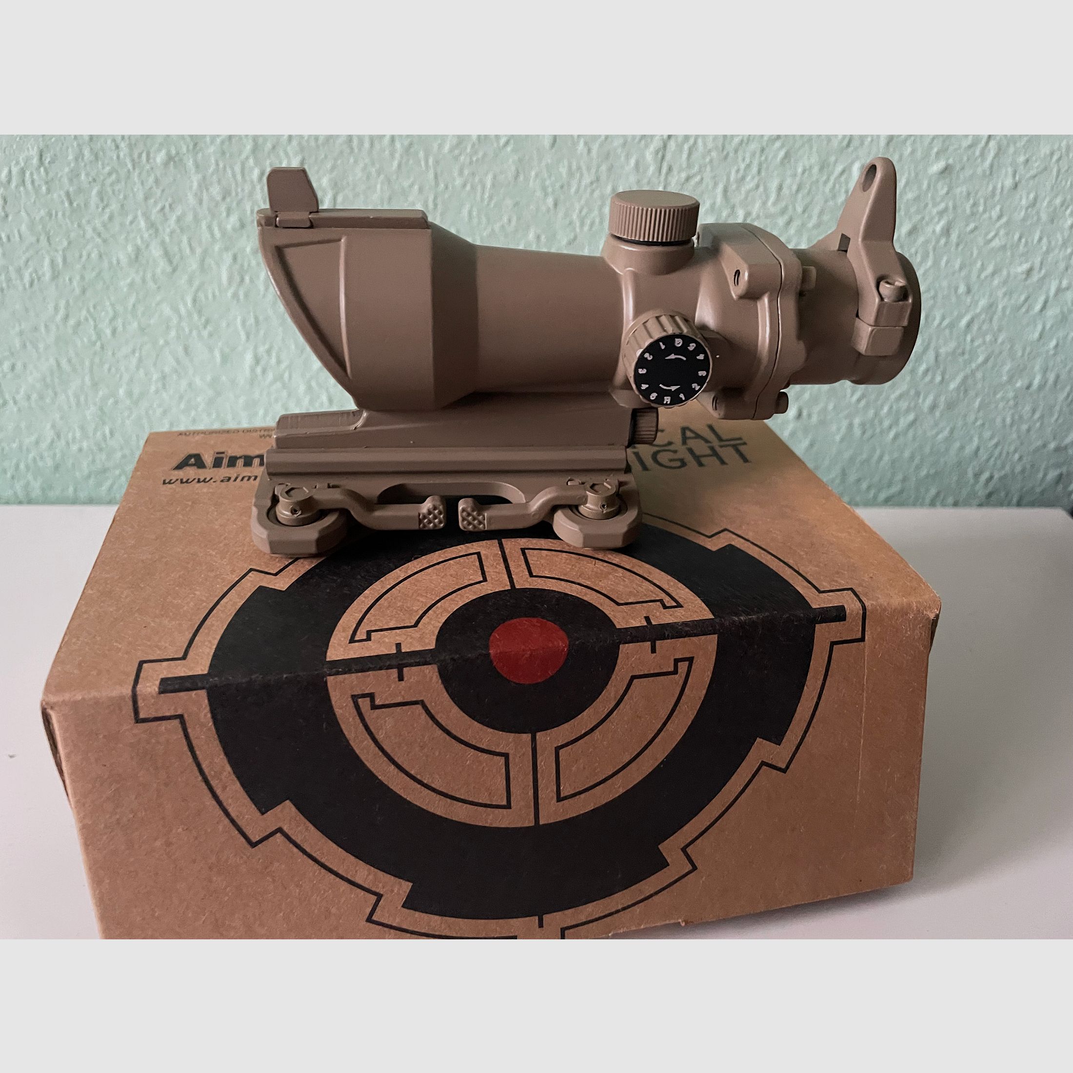 Aim-O 1x32 Red Dot Desert ACOG Style