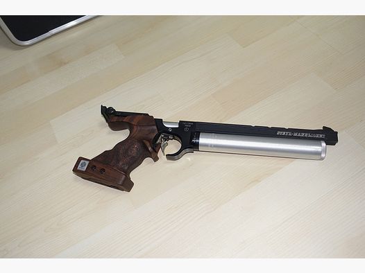 Steyr LP10 Pistolet meczowy na sprężone powietrze / Lewa lub prawa ręka