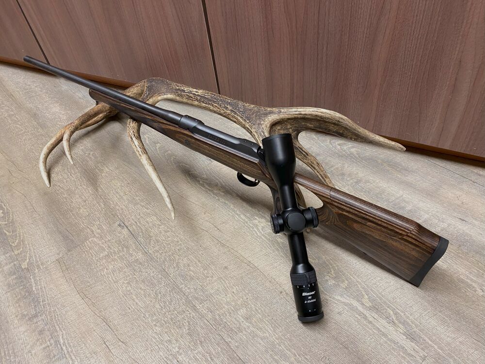 Sauer 101 GTI, mit Blaser B2 2-12x50 iC S, mit Schiene