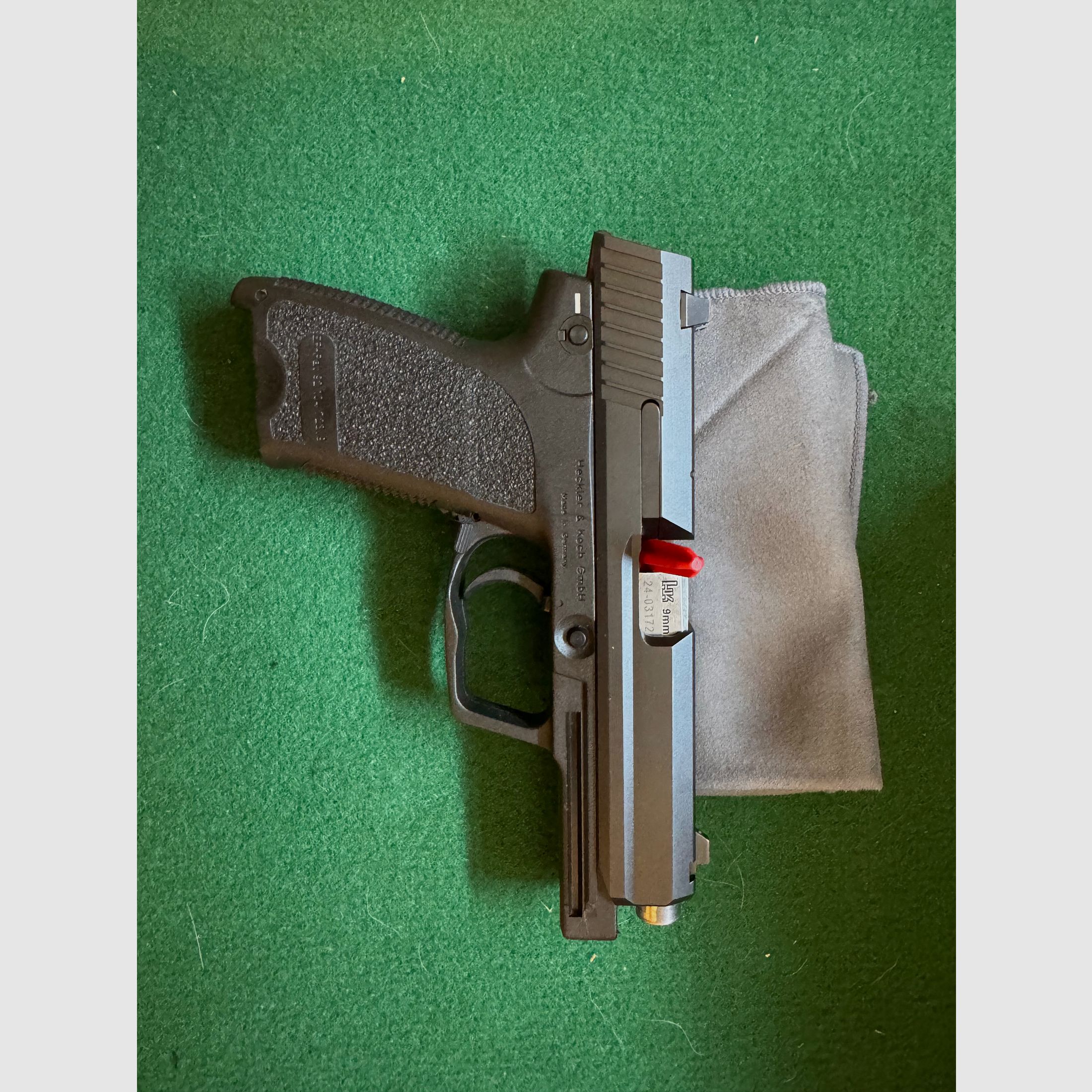 Heckler & Koch USP 9mm Luger (HK, H&K)