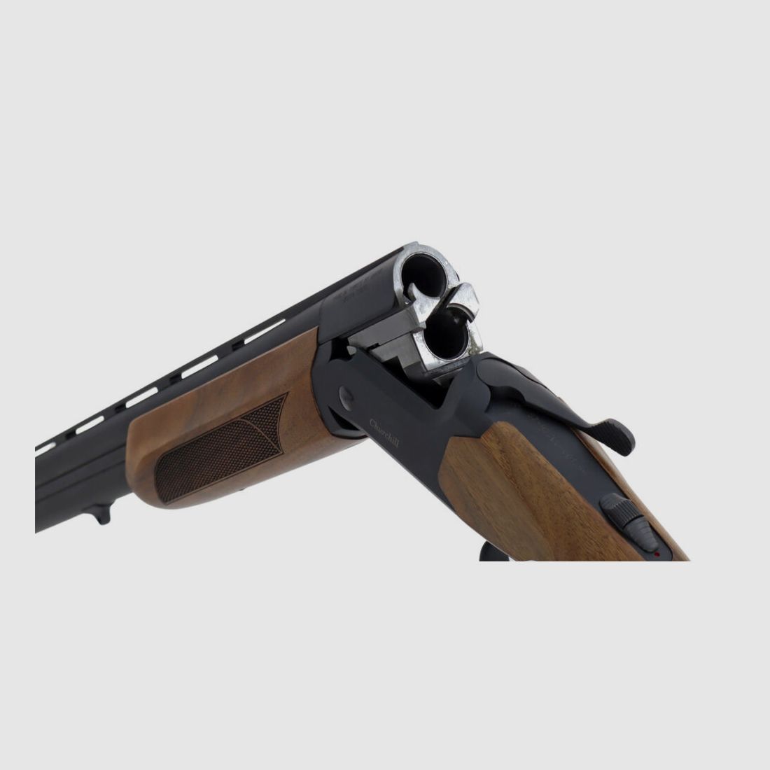 Akkar Churchill 820E Polowanie