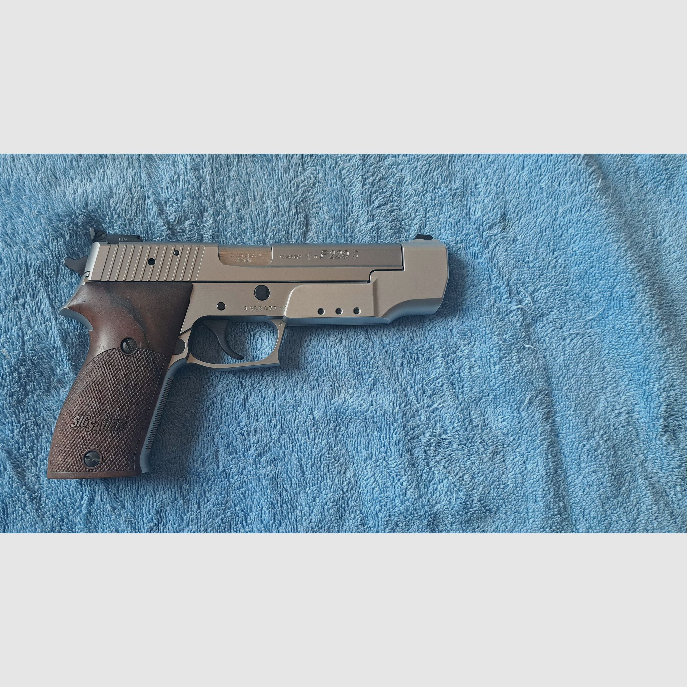 Pistola de deporte Sig Sauer P 220 .45 ACP