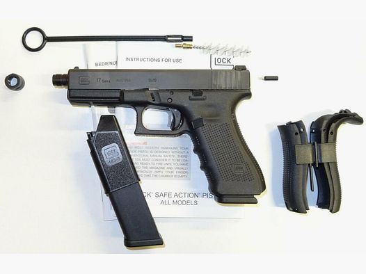Glock 17 Gen 4 with threaded barrel M13.5 left