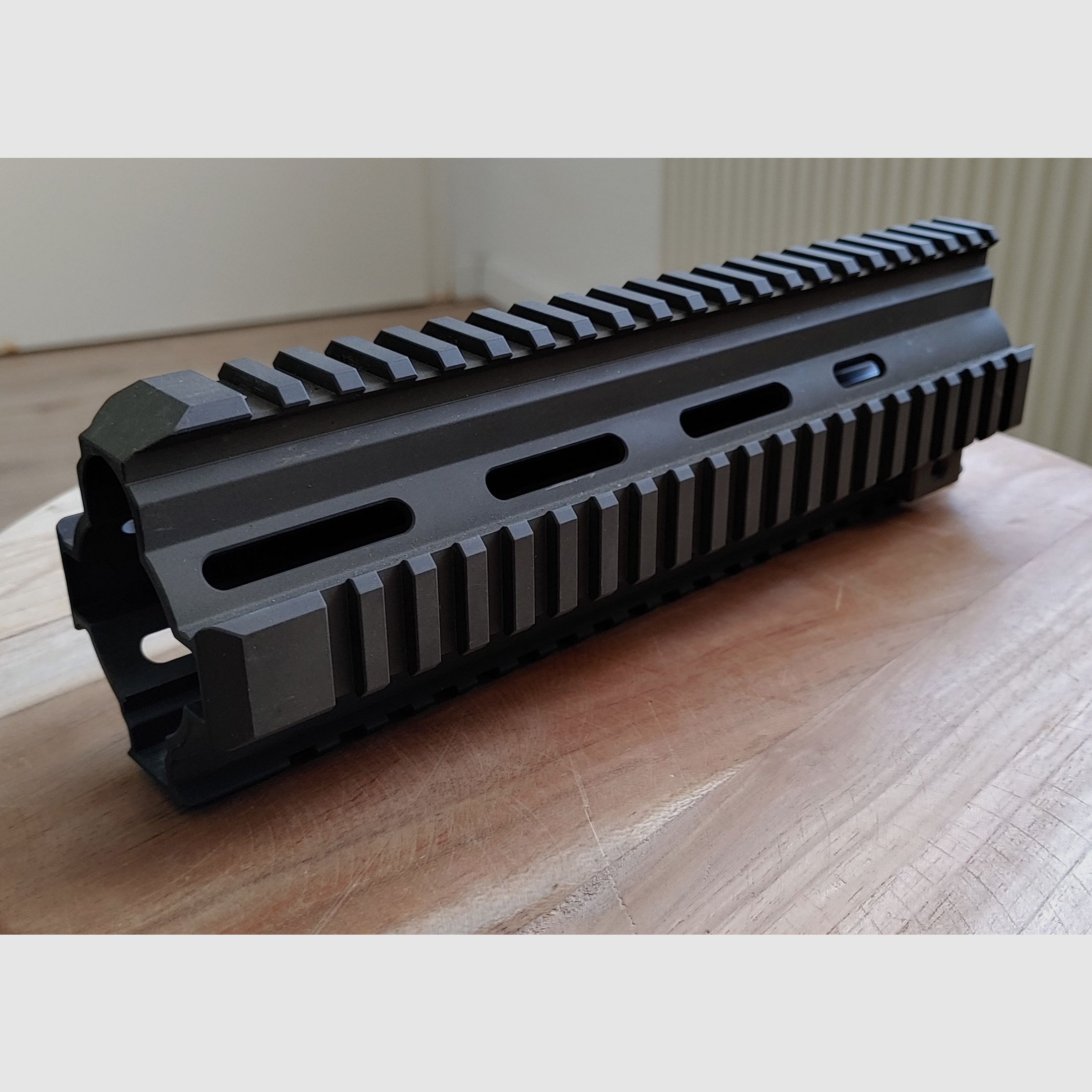 HK MR 223 Handschutz 9 Zoll oliv