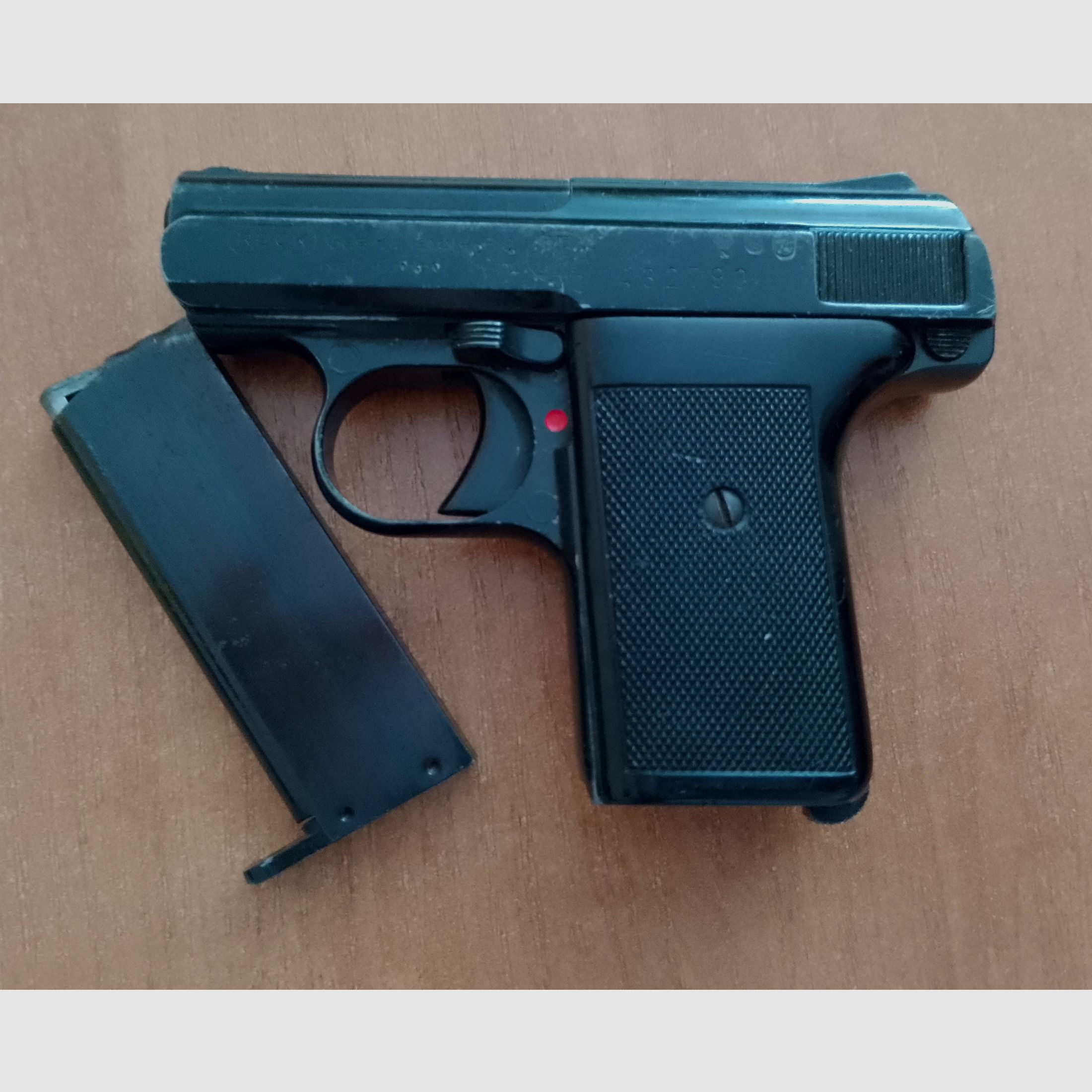 Old Reck blank pistol P6 in caliber 8 mm blank