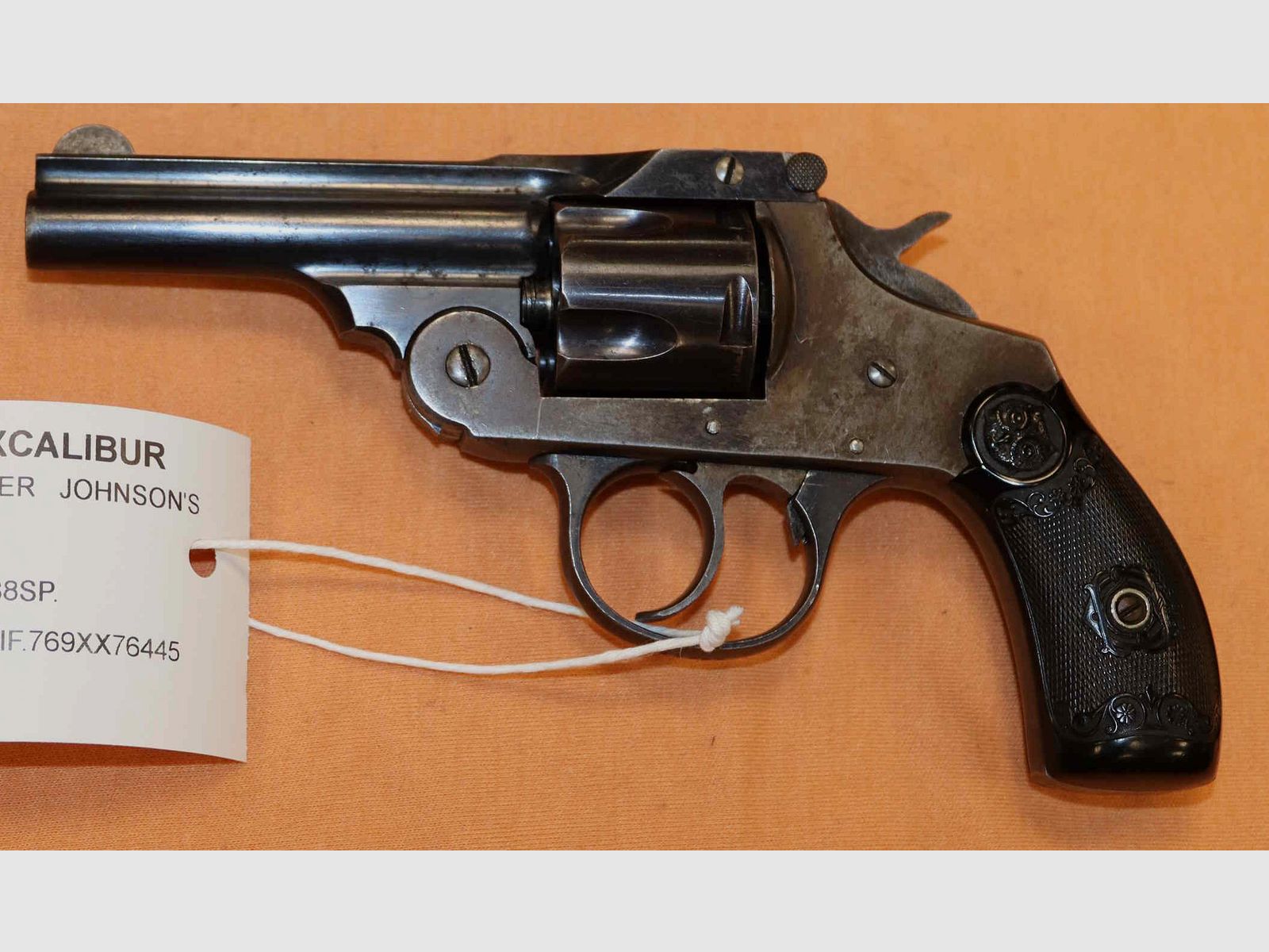 Rewolwer Iver Johnson's Kaliber 38 SP, zdjęcie 3 z 6