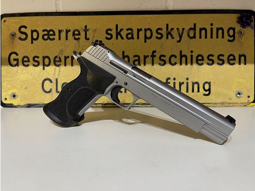 SIG Sauer P210 Supertarget