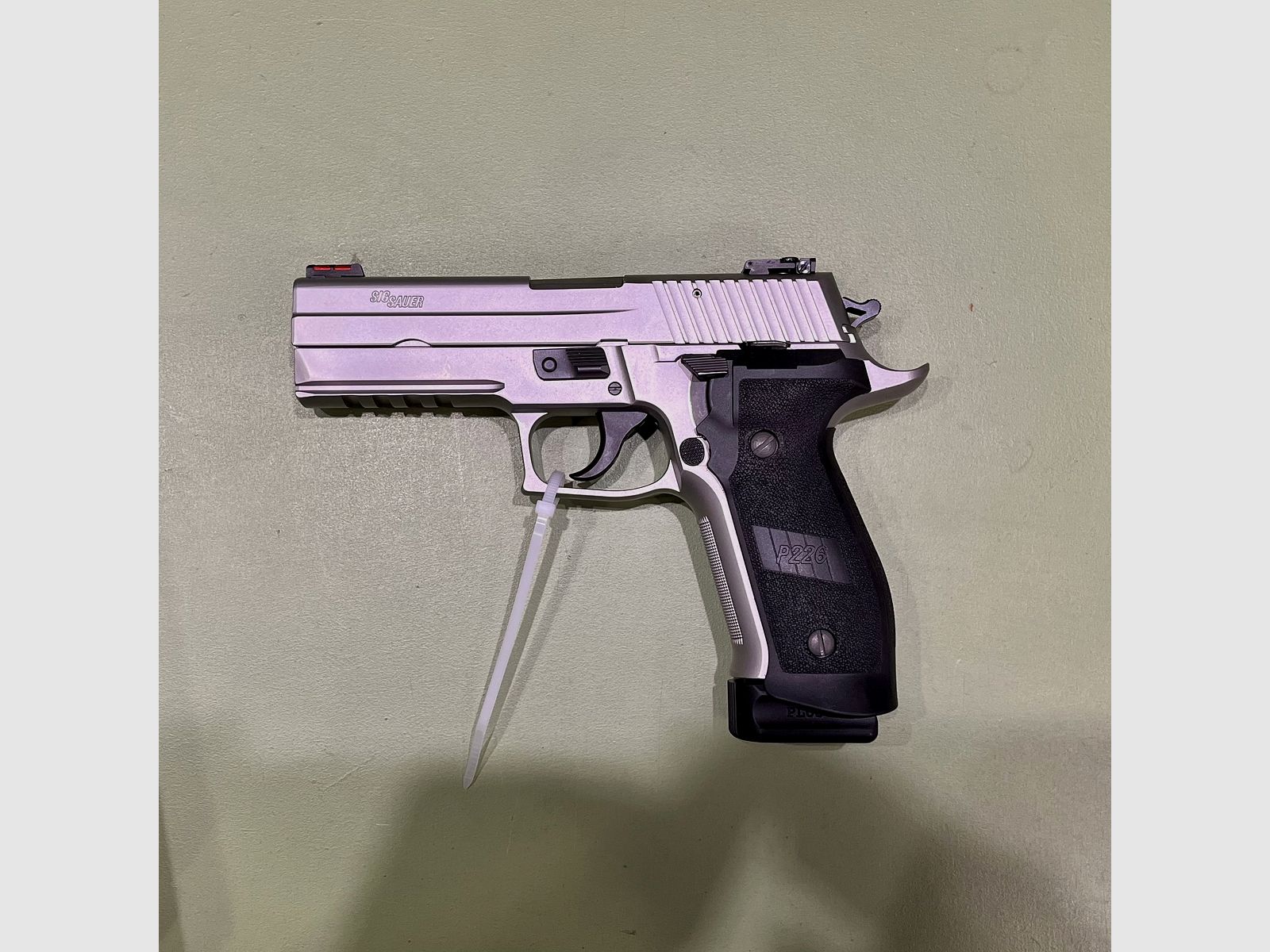 Sig Sauer P226 LDC 9×19, Bild 4 von 8