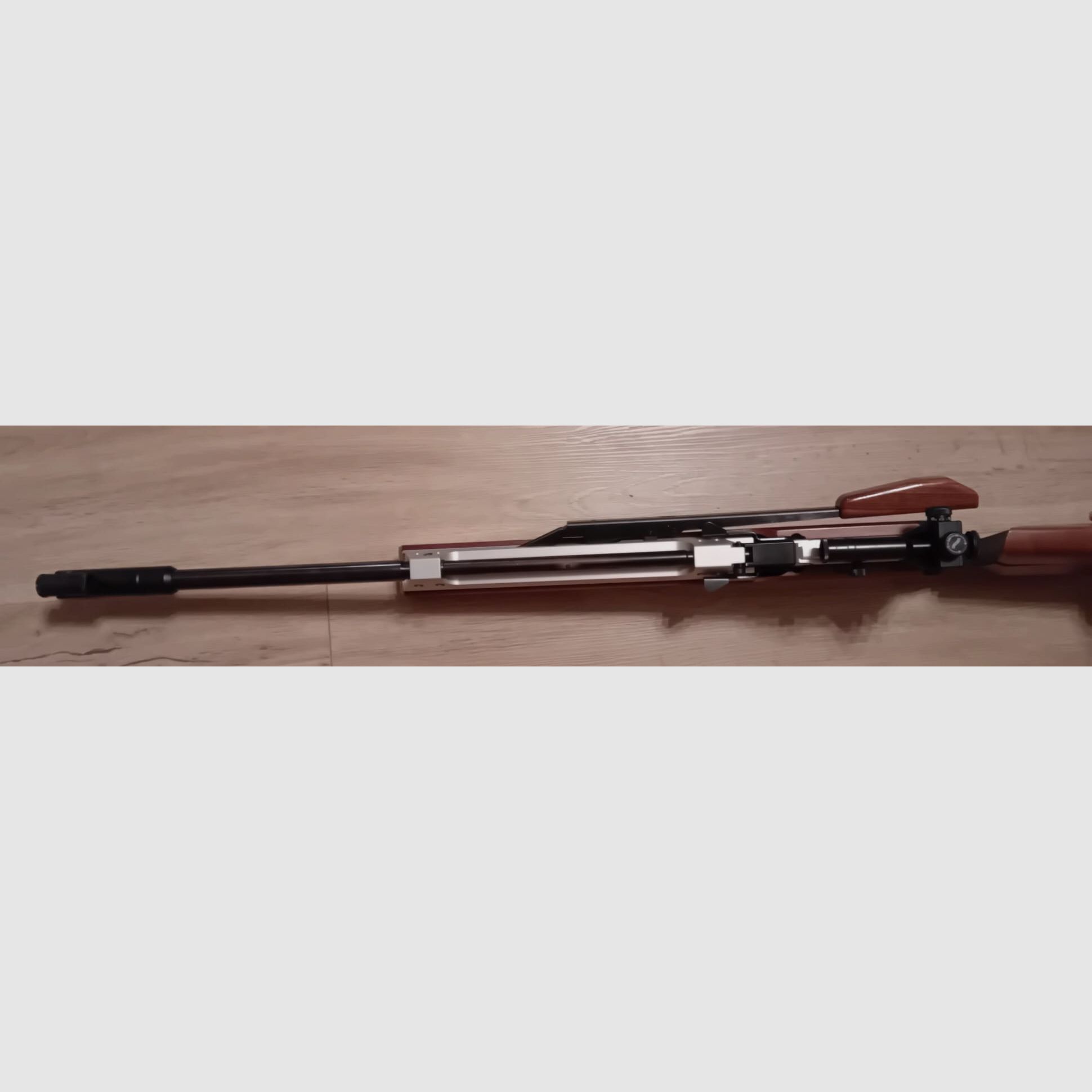 Walther LG 90   Culata derecha