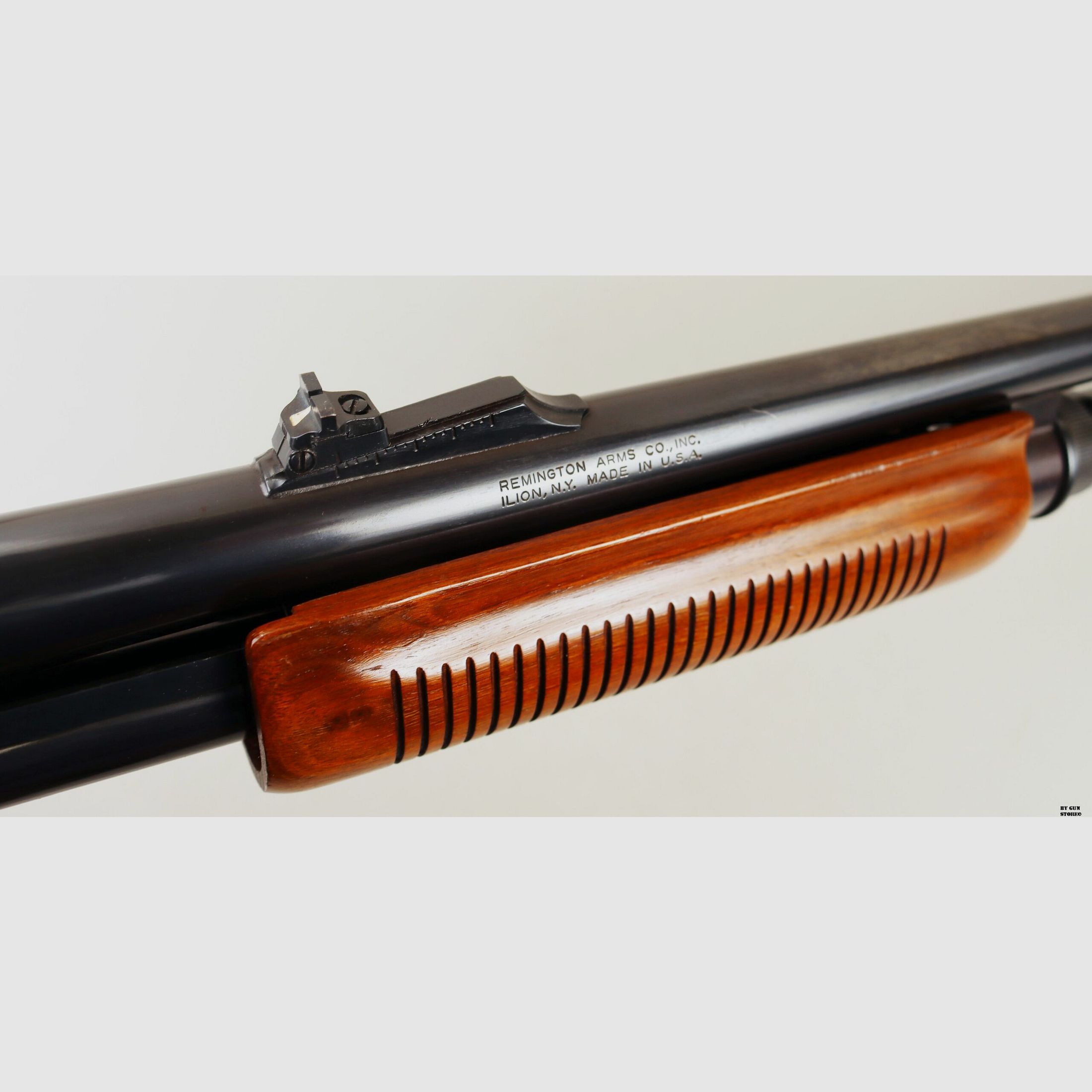 Pump Action Remington mod. 870 Wingmaster cal. 12 serial no. V029156V, image 10 of 12