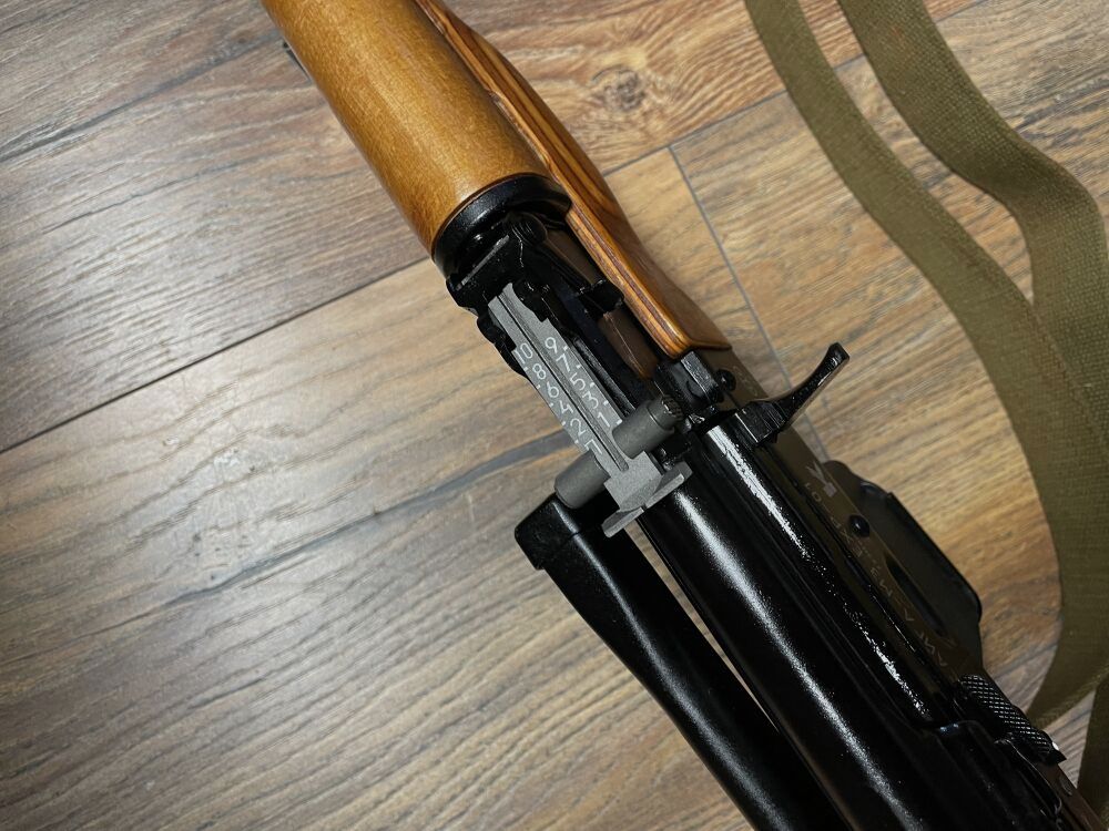 MGBs modèle spécial Izhmash Saiga MK 102 Retro - carabine semi-automatique .223Rem homologuée pour le sport ! - avec crosse pliante ! - version civile - système AKM AK47 AK74