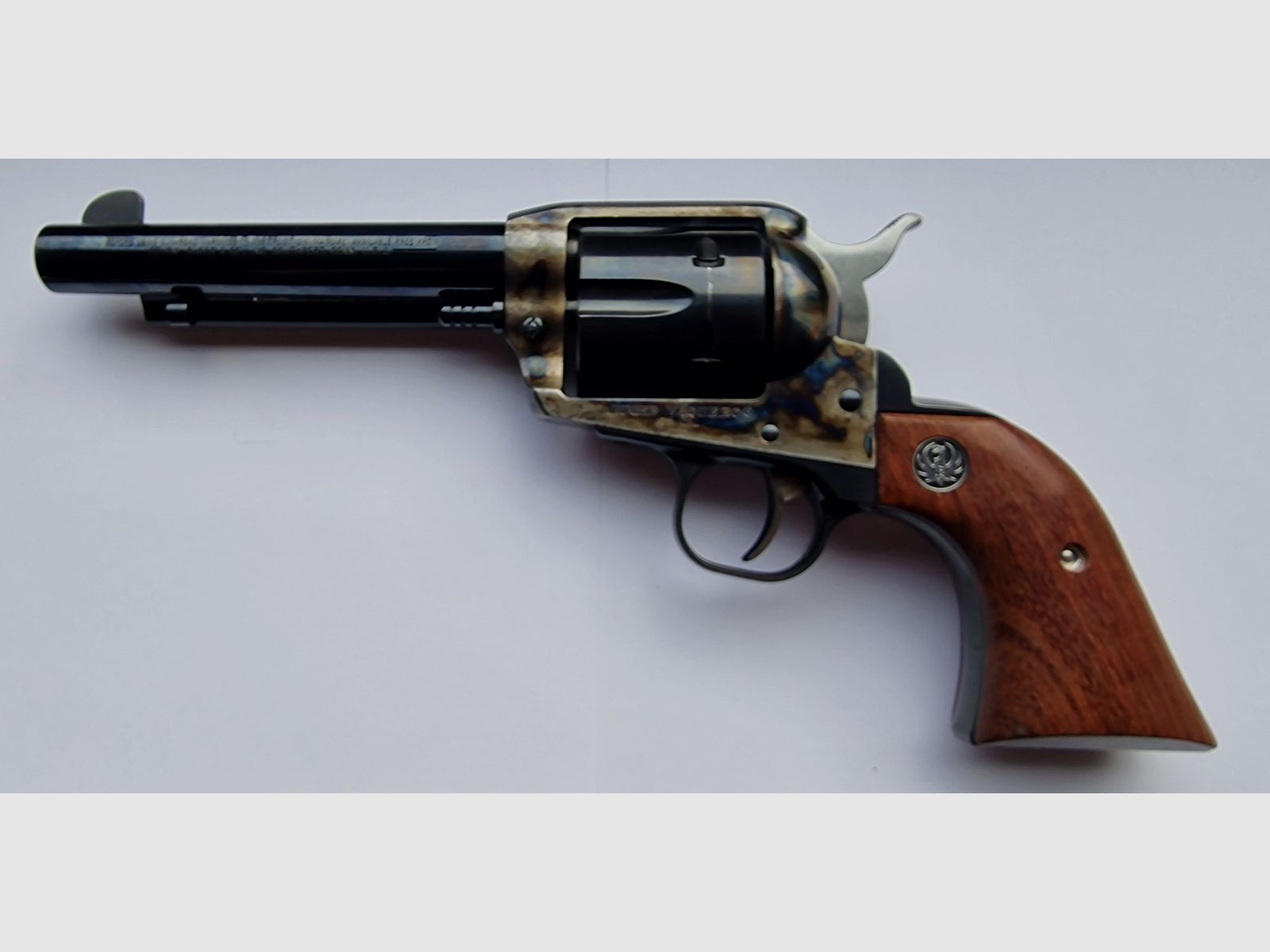 Revólver occidental Ruger Vaquero SAA .45LC