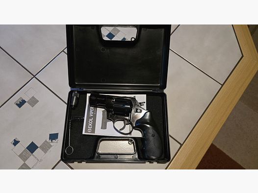 EKOL VIPER 2.5 9mm Schreckschuss Revolver kaum benutzt