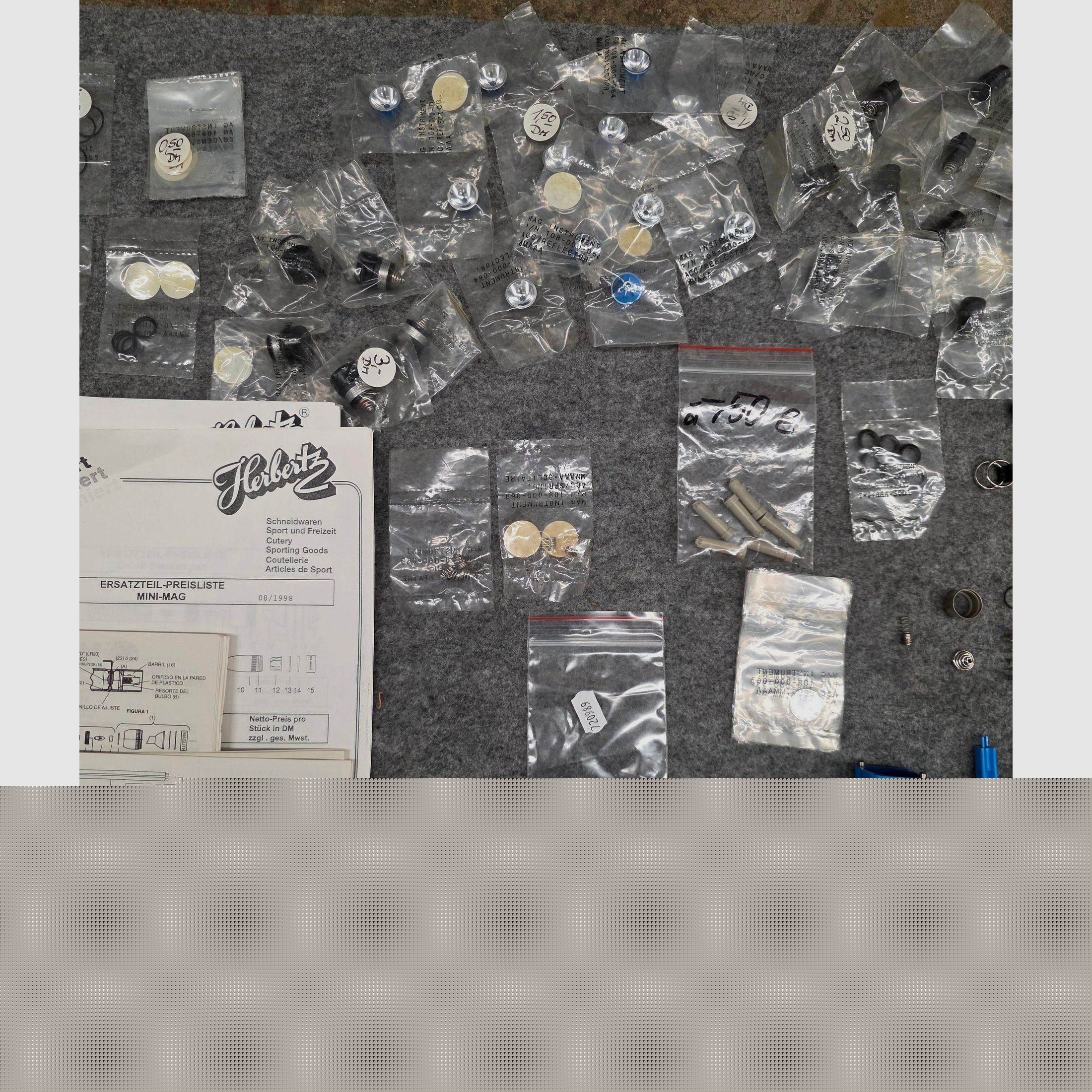 Sehr großes Konvolut Maglite Lampen Ersatzteile alles neu Mini C Zell D Zell