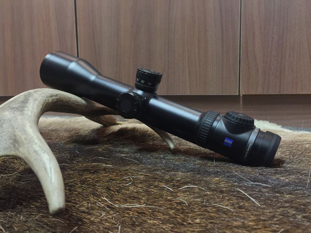 Zeiss Victory V8 2.8-20x56 M ASV, with rail