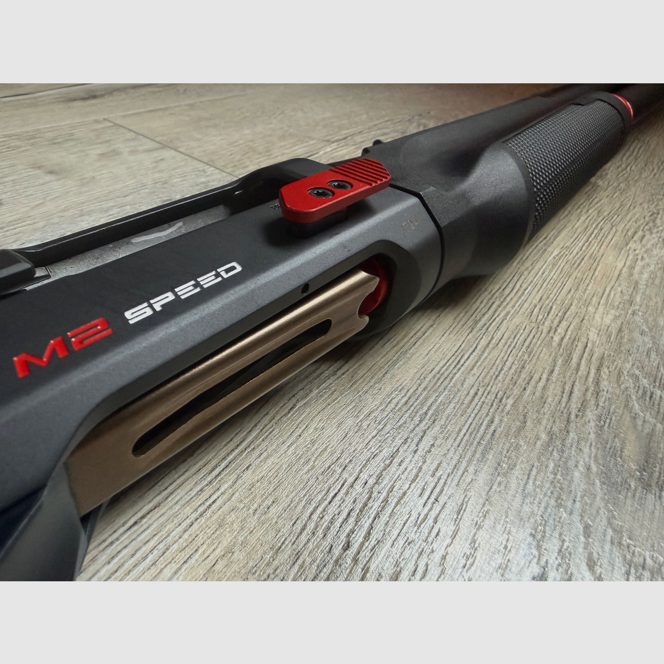Benelli M2 Speed (model 2024) – jak nowy, ok. 200 strzałów, zdjęcie 5 z 6