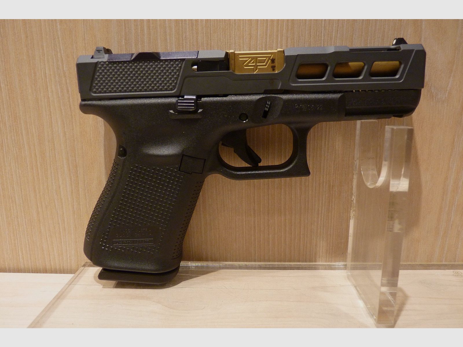 GLOCK ZAFFIRI CUSTOM 19 GEN 5 STONE / RMR KAL 9X19, Bild 1 von 7