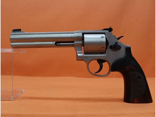 Smith & Wesson/S&W Revolver .357Magnum Smith&Wesson/ S&W686-6 International Stainless matt, 6" Lauf/ Mikrometervisier
