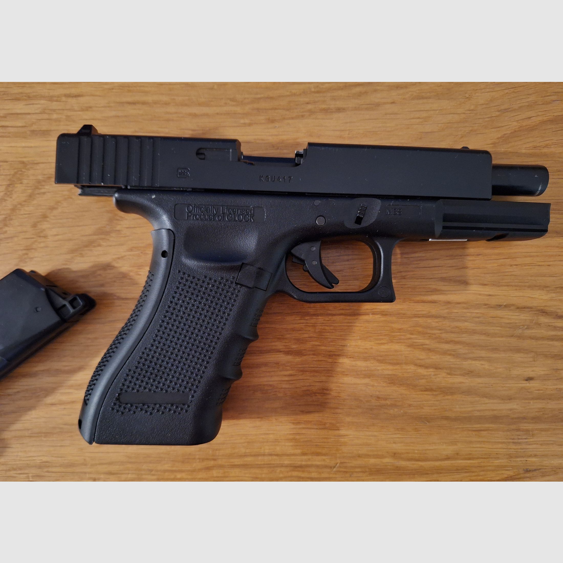 Glock 17 Gen4 Co2 guter Zustand 4,5 mm Stahl-BB mit Blowback