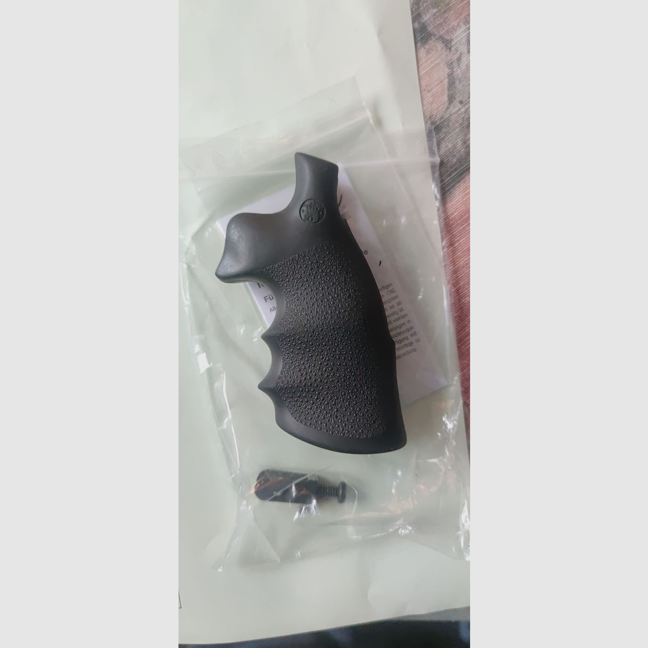 Hogue Monogrip per ad esempio Erma EGR 77