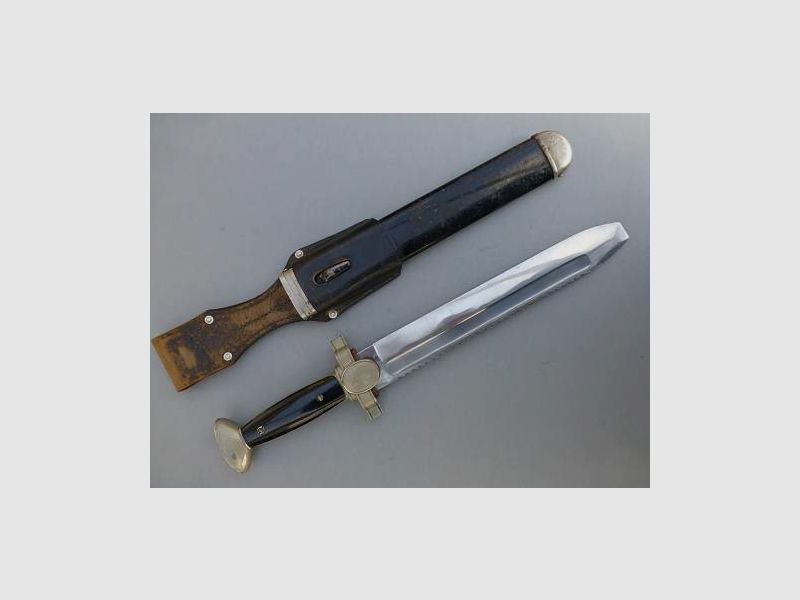 Dolch DRK Hewer from Ww2