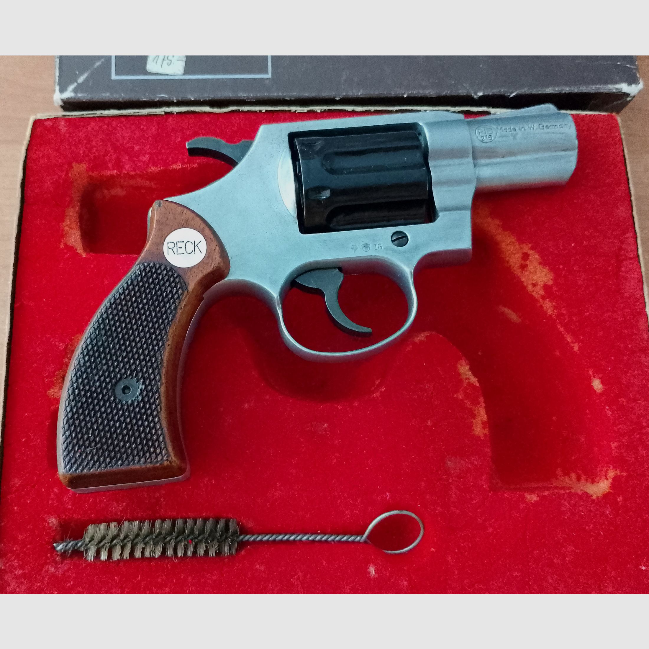 Reck Cobra im Kaliber .380 Knall bzw. 9 mm R.Knall mit Verpackung!