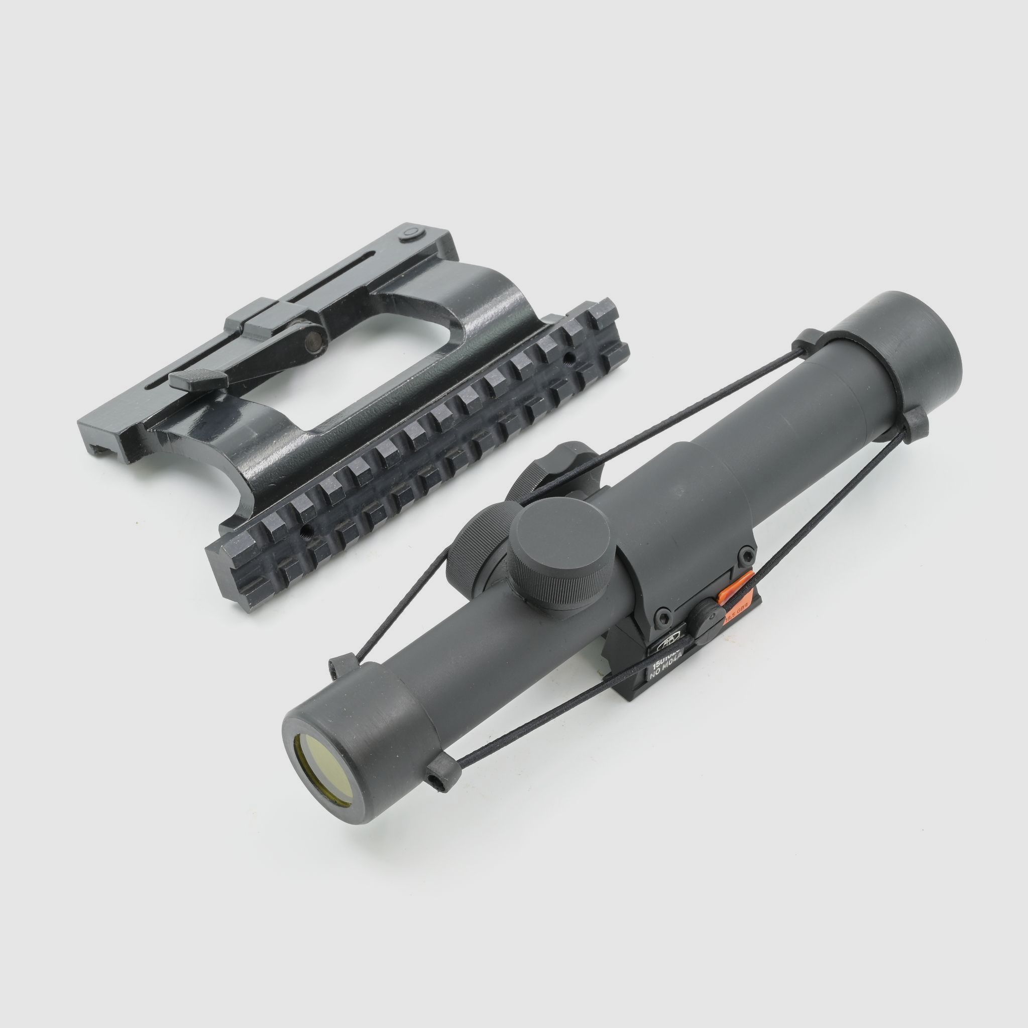 ZF ZRAK NO MO4A, 4×22, Crosshair, Beleuchtung Tritium, inkl. Ringe für Weaverschiene