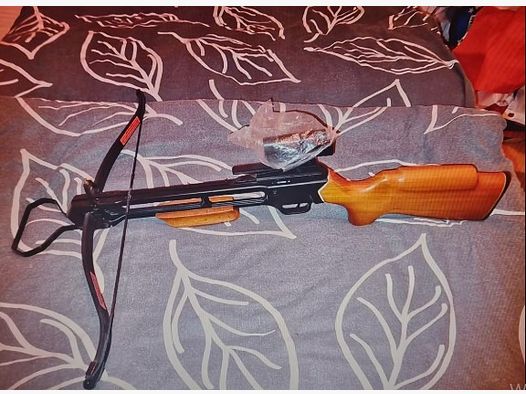 Crossmann Armbrust ,neu,mit Led Diopter und Pfeile 
