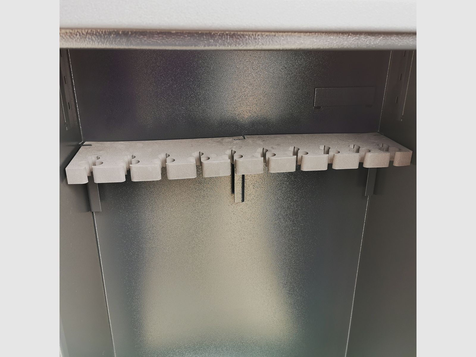 Waffenschrank SHOOTER MORAN (1300x690x410) Klasse 1, 10 LW