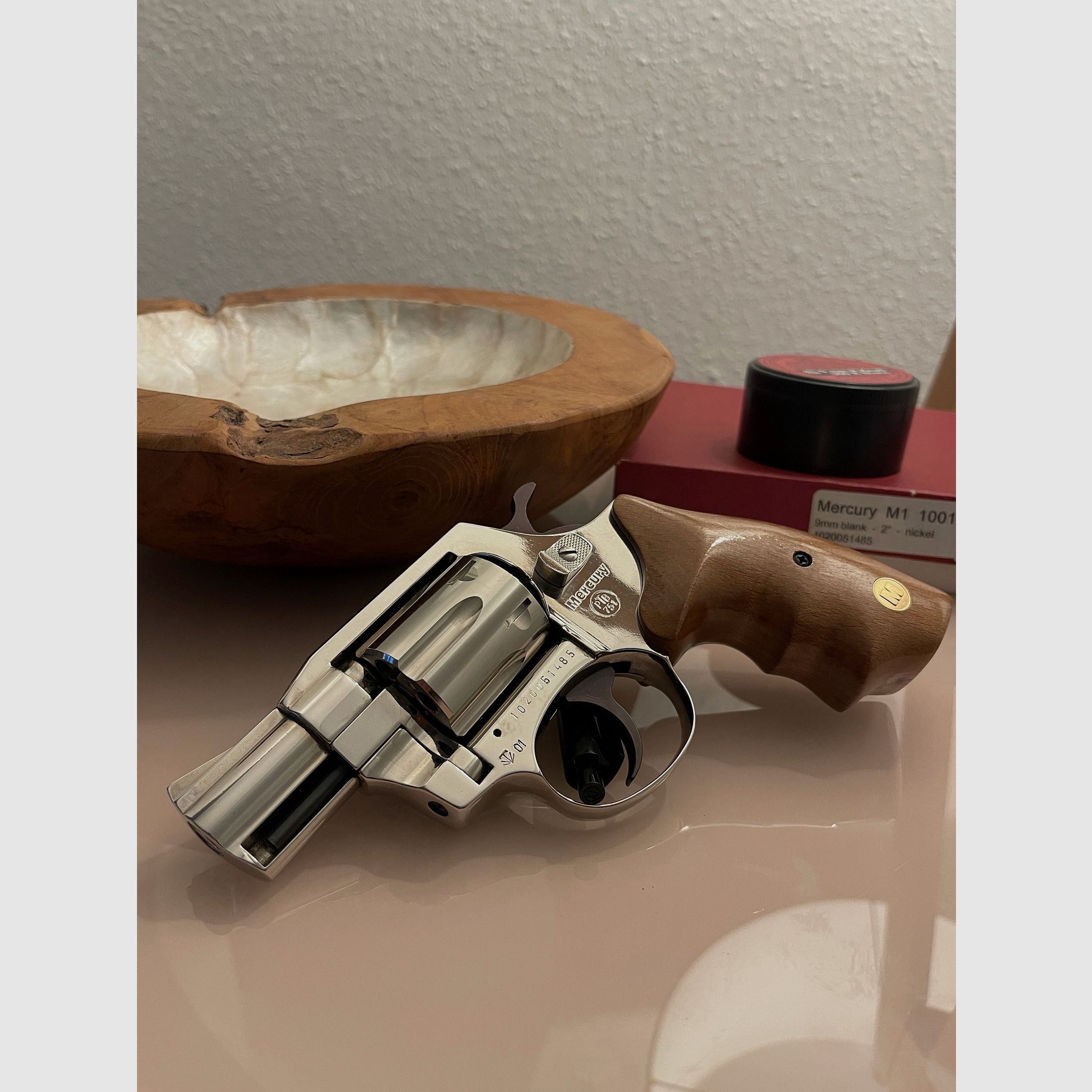 Pistolet d'alarme Mercury M1 9mm chromé avec poignée en bois, emballage d'origine