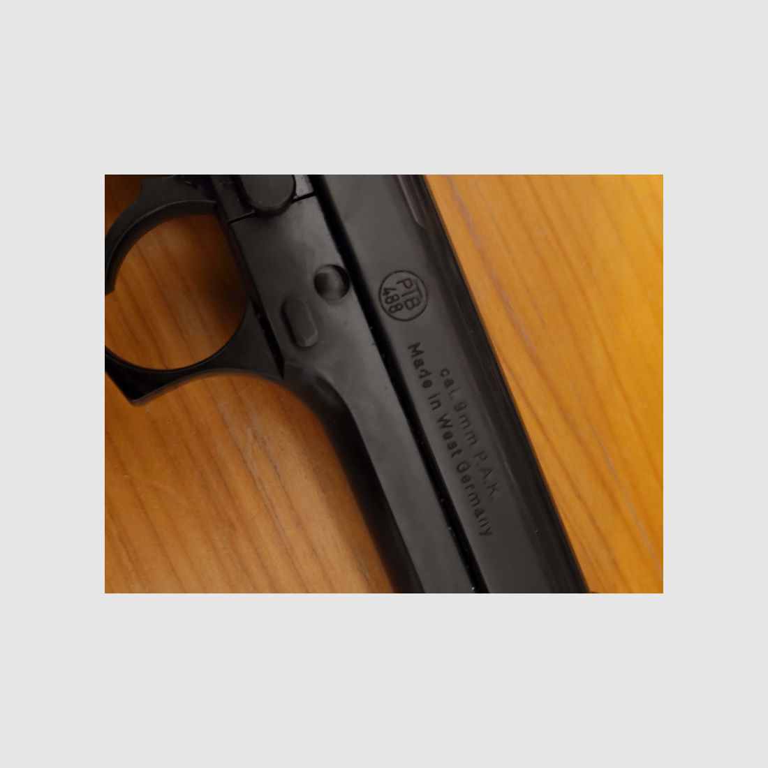 Reck Miami 92F PTB 488 pistola a salve nel calibro 9 mm P.A.K. (PTB 488) inclusa la valigetta Reck
