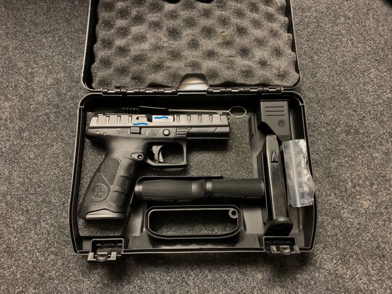 Beretta APX OR 9mm + Klappschaft von Micro Roni inkl. Red Dot