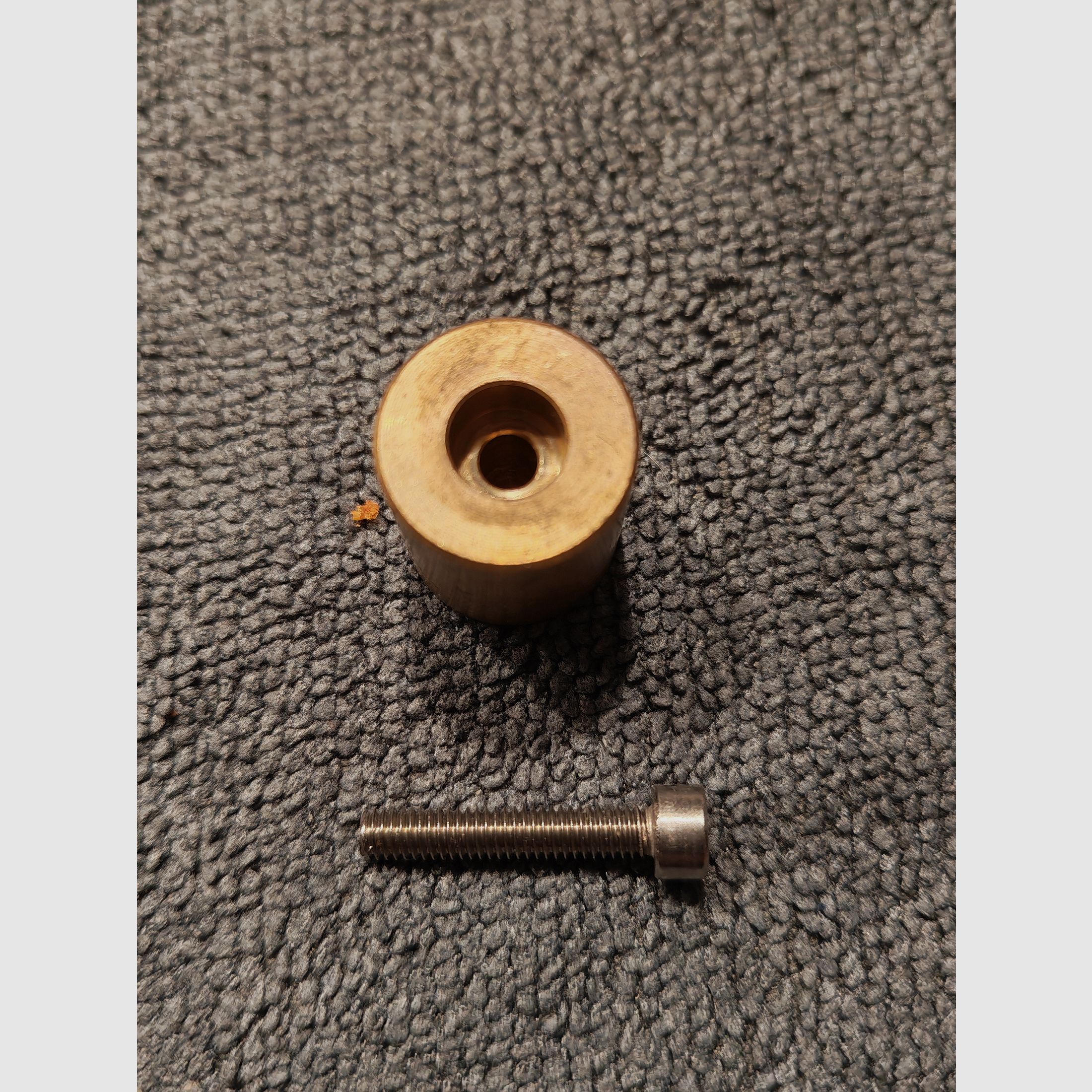 Poids d'origine de la poignée 40 g. pour Walther SSP avec vis