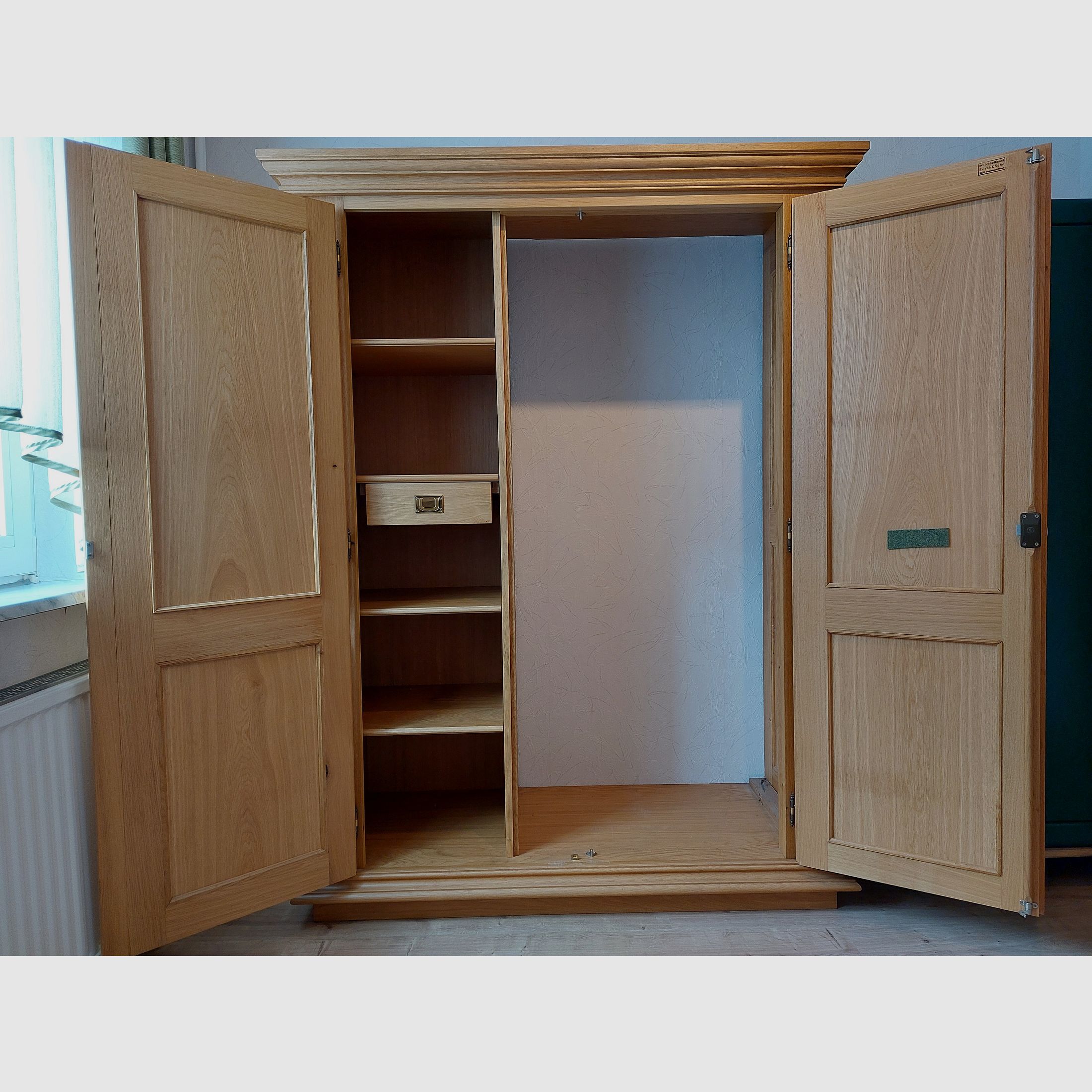 Hunting cabinet gun cabinet cupboard light oak solid country house style 180x140x55cm for safe