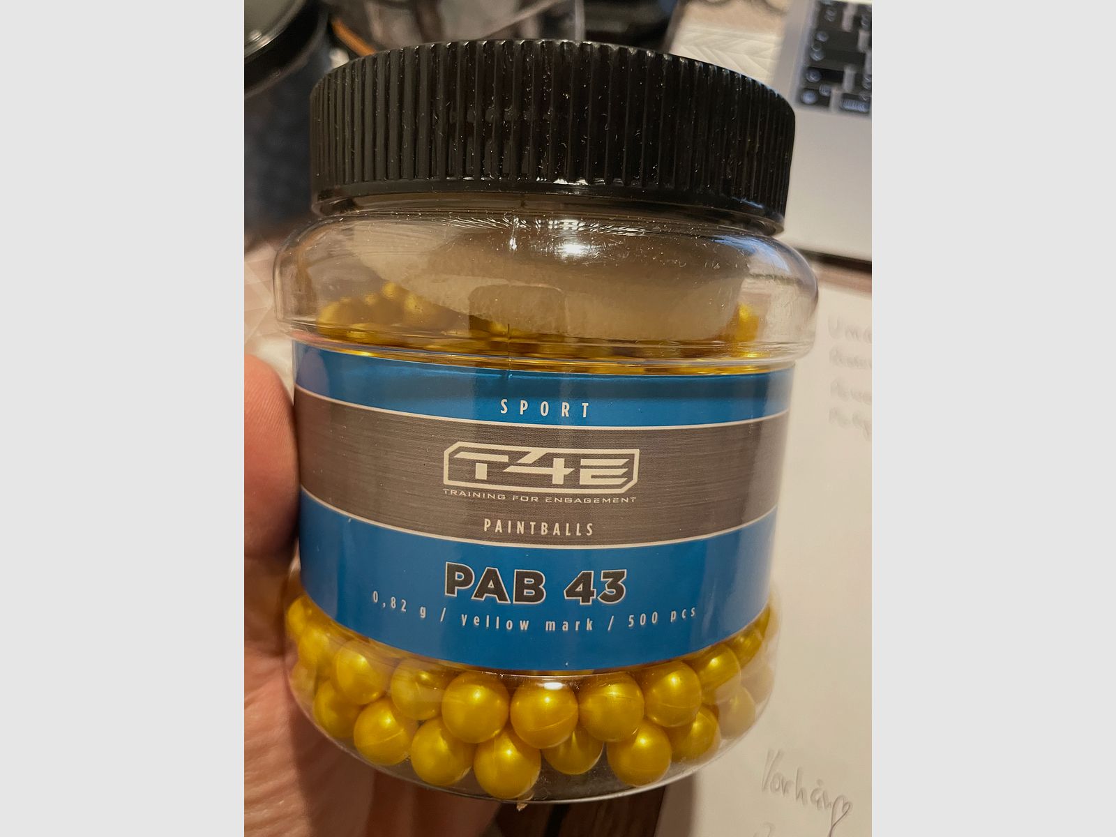 Umarex Glock 17 Gen 5 T4E Cal. .43 con 5 julios y un amplio equipamiento y cargador de repuesto