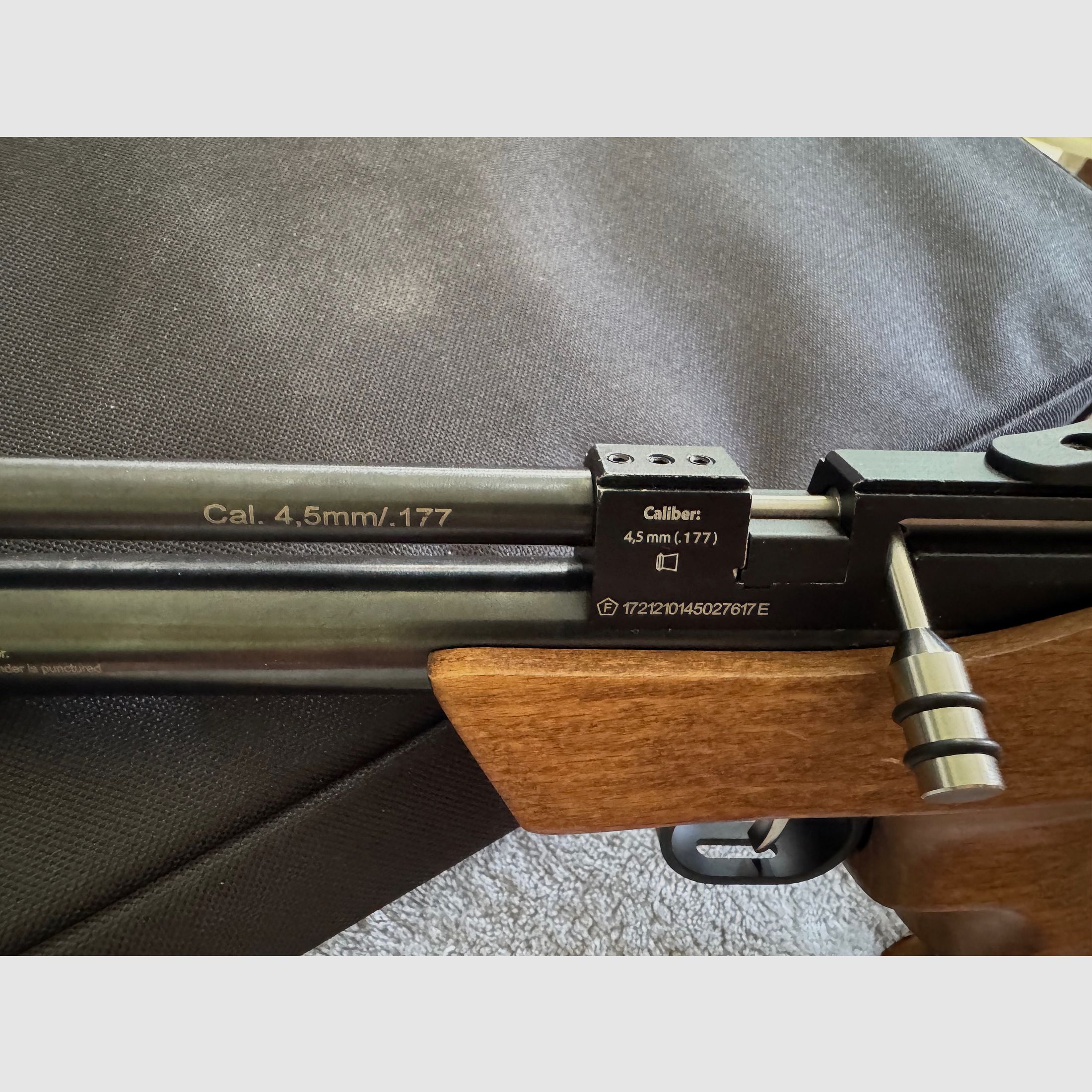 Diana Airbug Co2 Luftpistole mit Holzgriff (Systemgleich Chaser, Stormrider, Bandit, Trailscout, Artemis CP etc..)