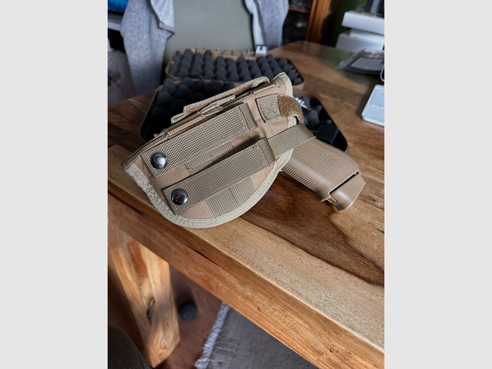 Glock 19x 9mm in Coyote Braun im Koffer, wie Neu, nur 2 Schuss!