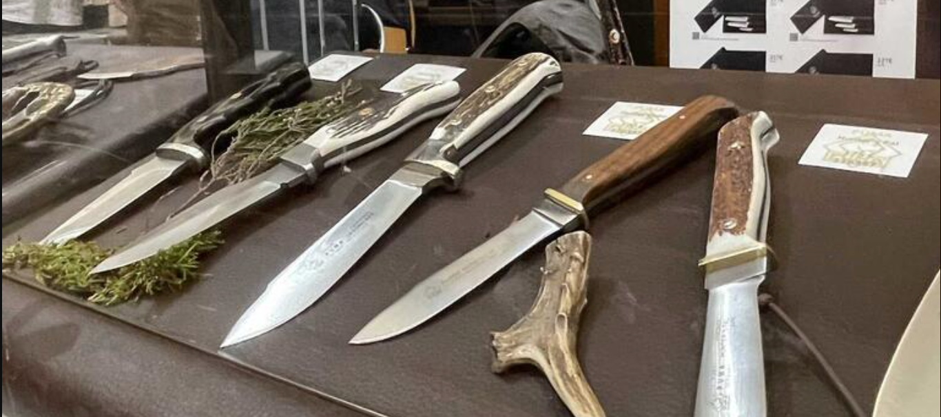 La fiera dei coltelli KNIFE a Solingen
