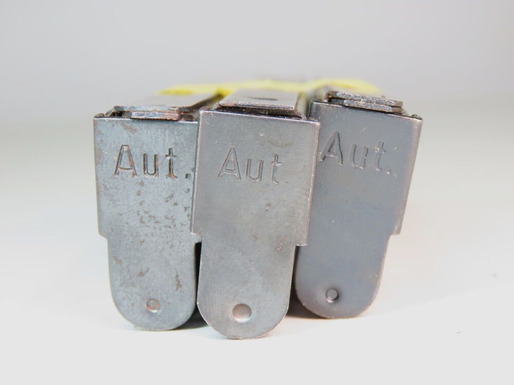 Diversas revistas Voere rifle semiautomático .22LR