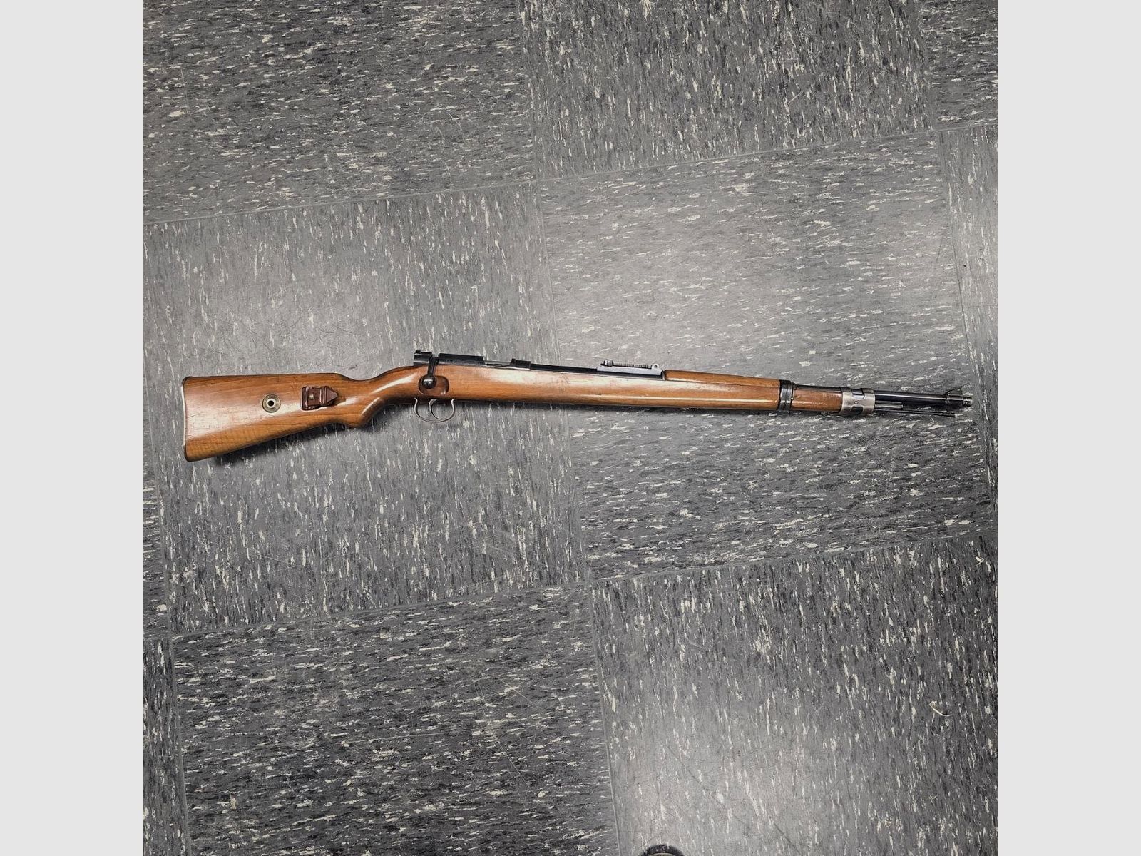 Gustloff Wehrsportgewehr – Calibre .22 lfb (cargador único)