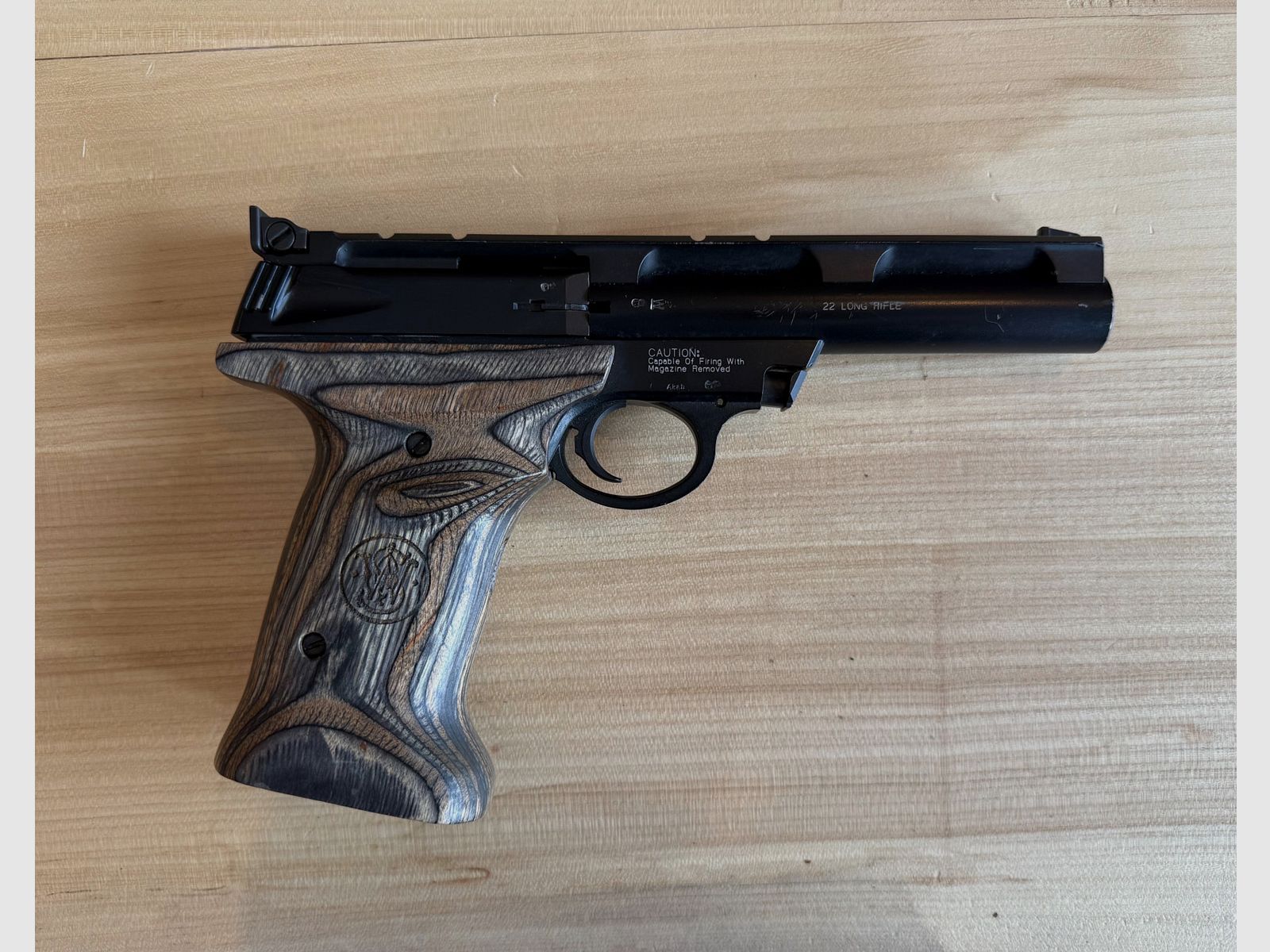 Smith & Wesson 22A Target Cal. 22 lr.