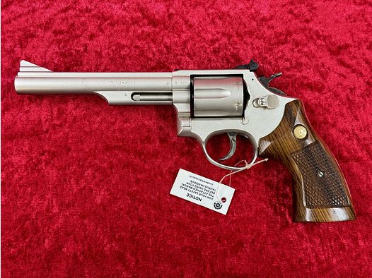 <Taurus M 66>