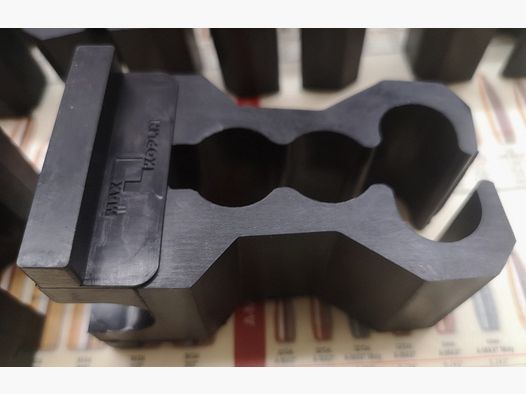 Gewehrhalter Waffenschrank Gewehrhalter PUR Behördenqualität